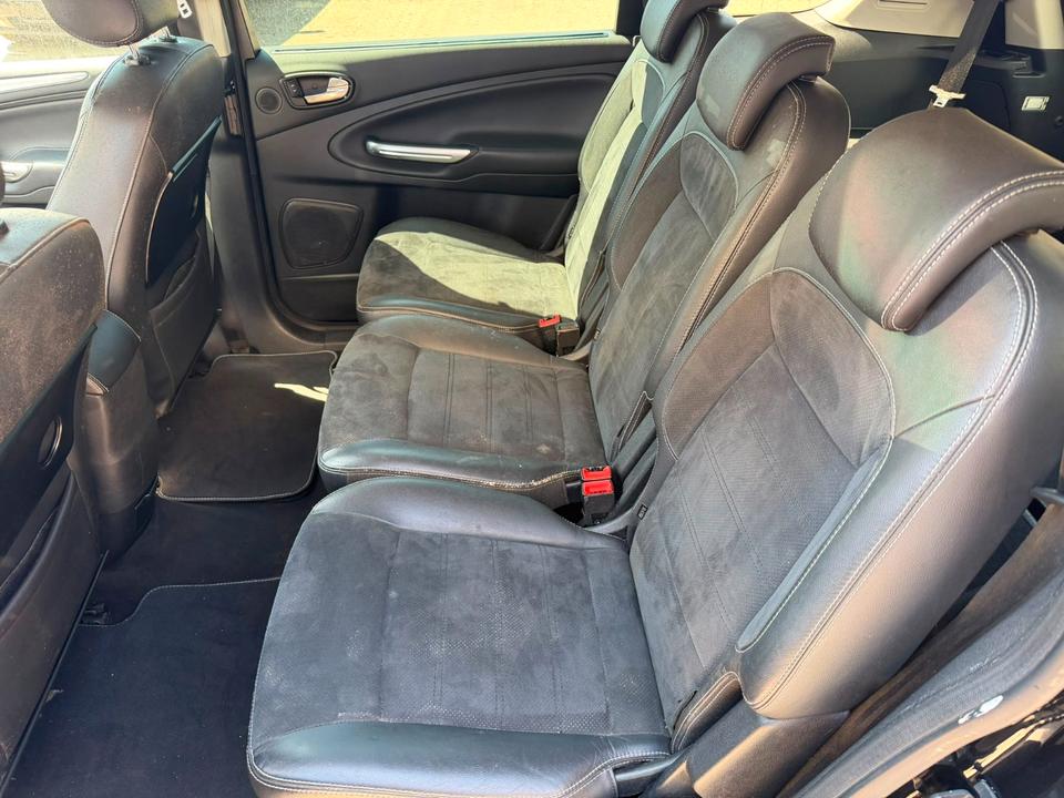 Ford S-Max 2011 — photo 8