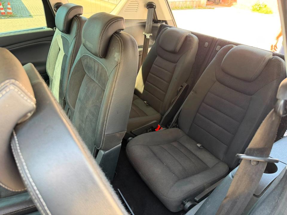 Ford S-Max 2011 — photo 9