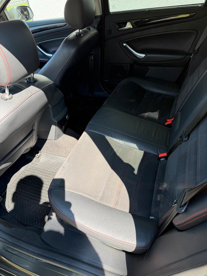 Ford Mondeo 2013 — photo 13