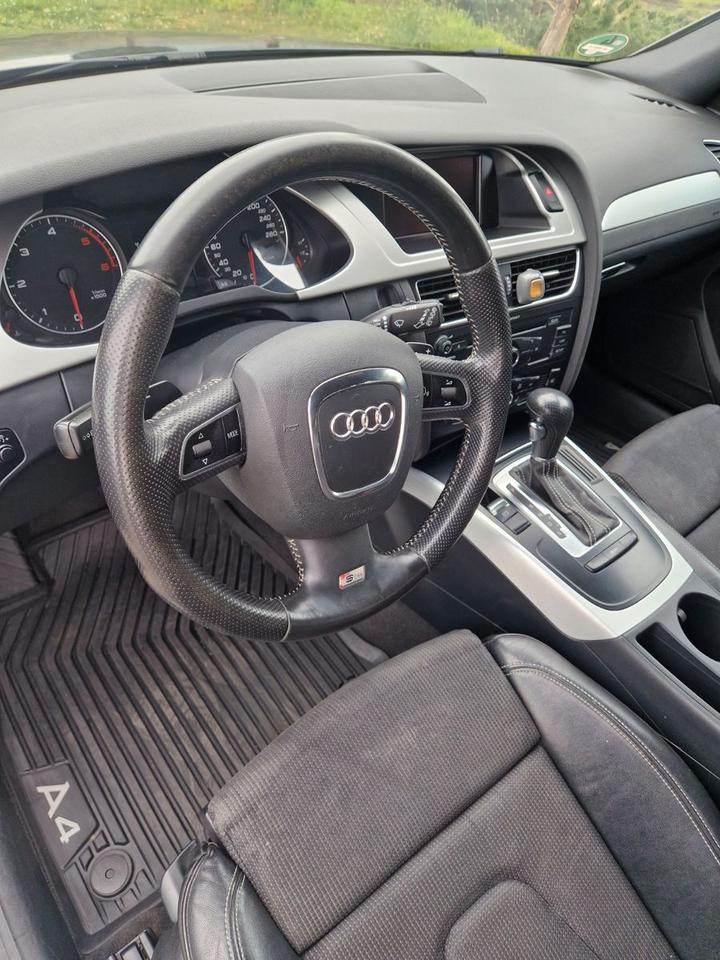 Audi A4 2011 — photo 5