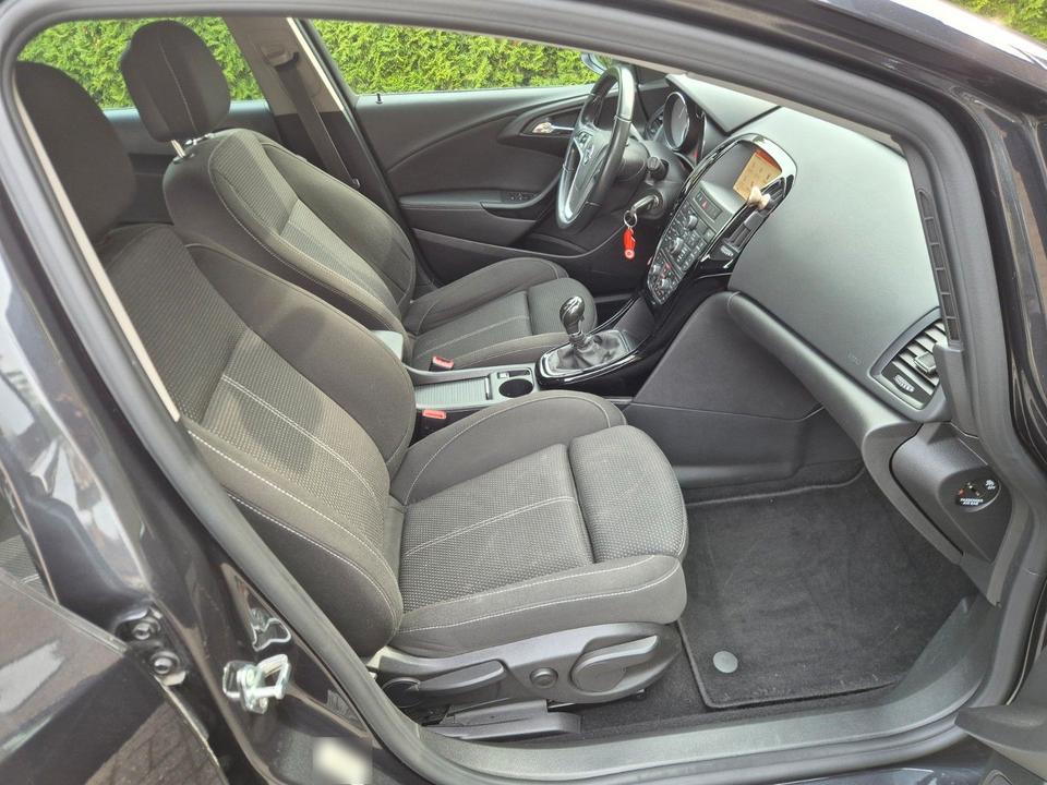 Opel Astra 2015 — photo 5