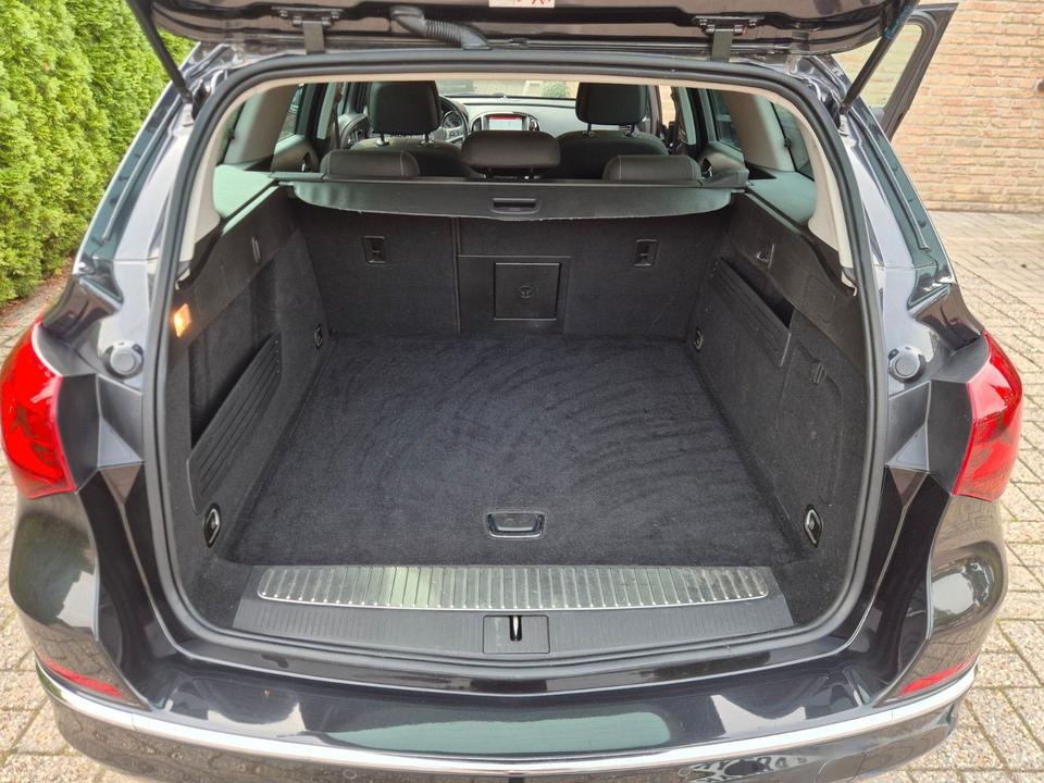 Opel Astra 2015 — photo 6