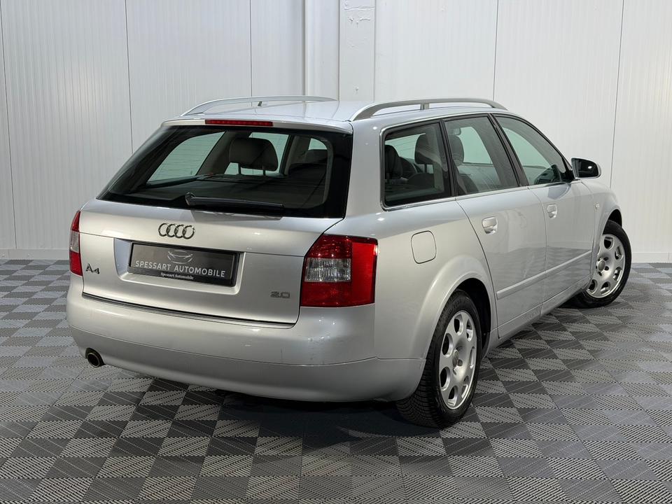 Audi A4 2004 — photo 7