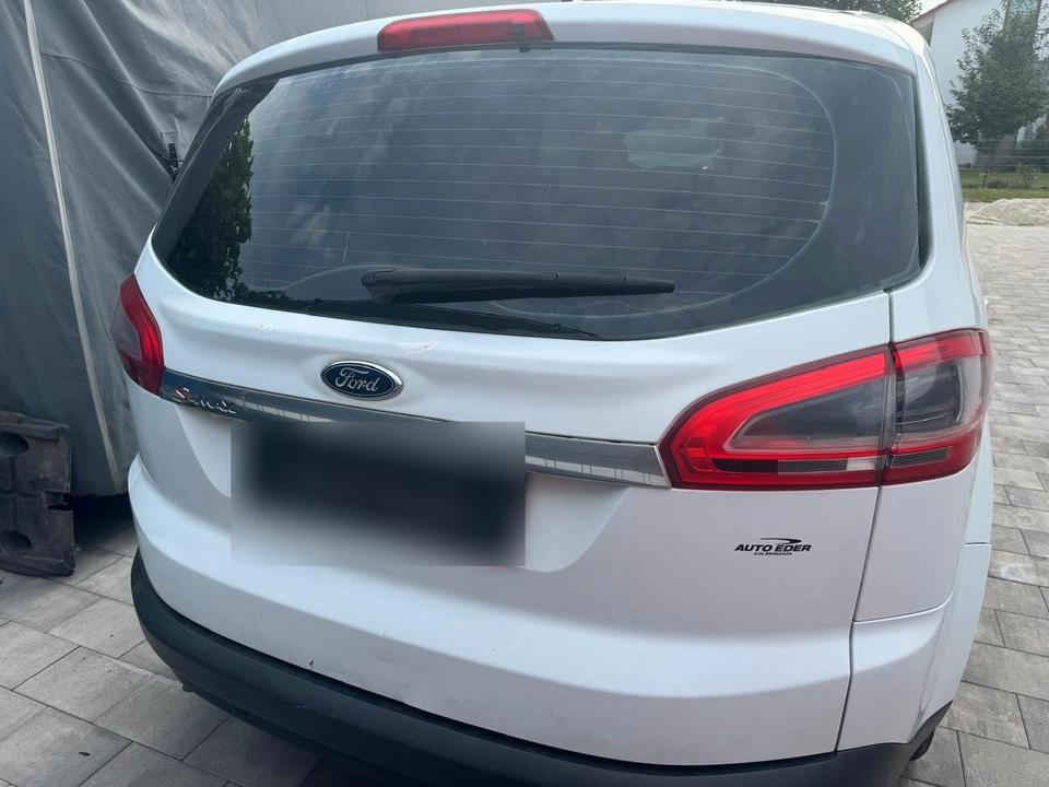 Ford S-Max 2014 — rear view