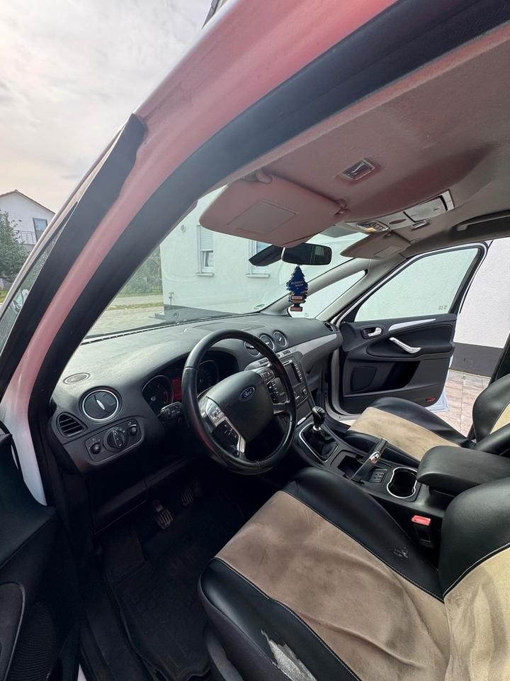 Ford S-Max 2014 — engine