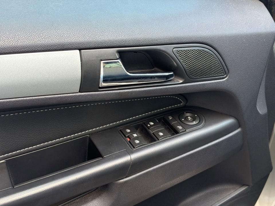 Opel Zafira 2010 — photo 17