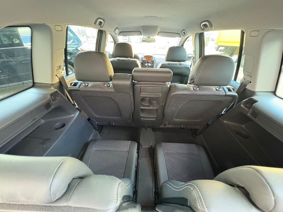 Opel Zafira 2010 — photo 34
