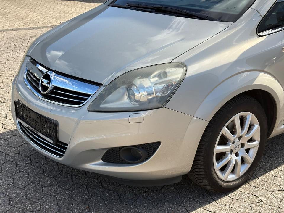 Opel Zafira 2010 — photo 6