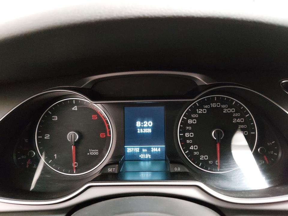 Audi A4 2015 — photo 21