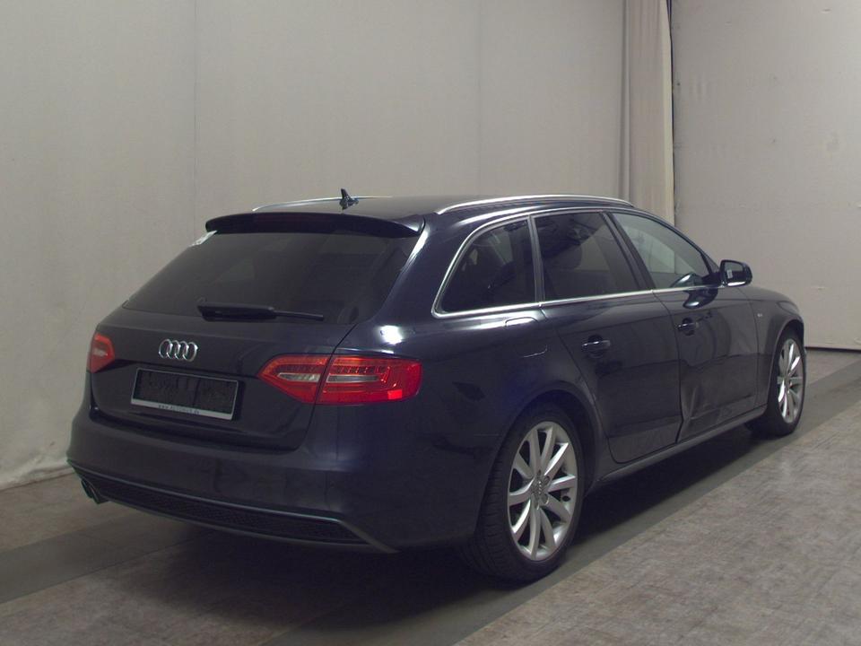Audi A4 2015 — engine
