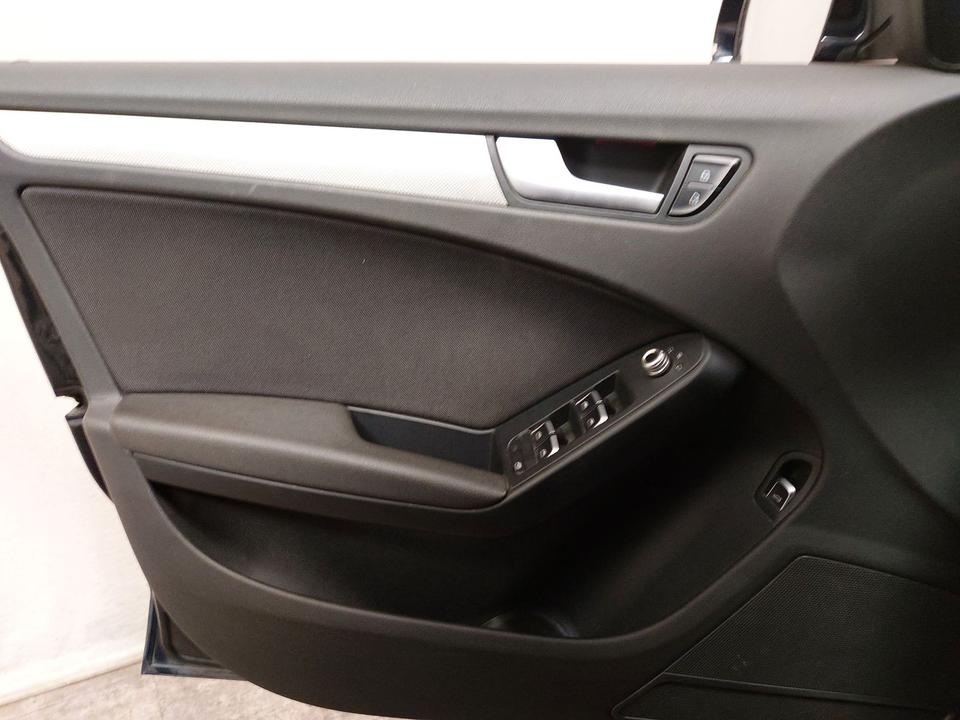 Audi A4 2015 — photo 5