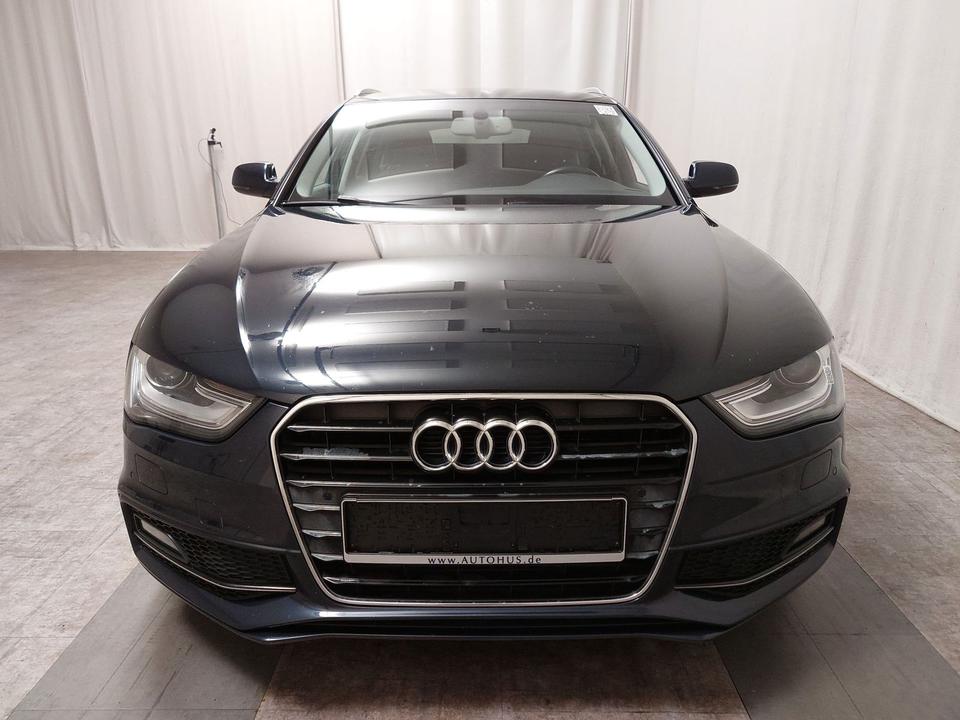 Audi A4 2015 — photo 9