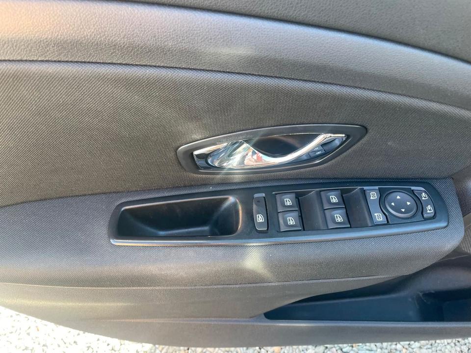 Renault Megane 2014 — photo 10
