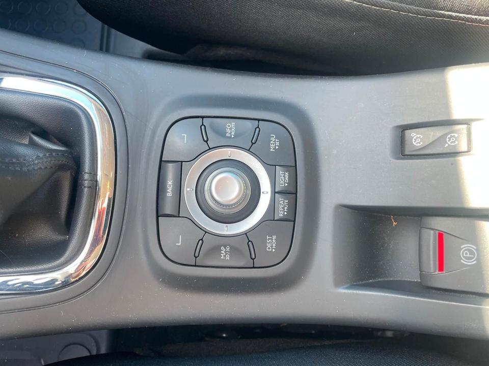 Renault Megane 2014 — photo 12