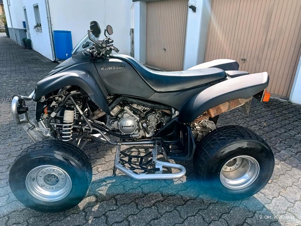 Kawasaki KFX 700 Quad no Yamaha Raptor 2005 — rear view