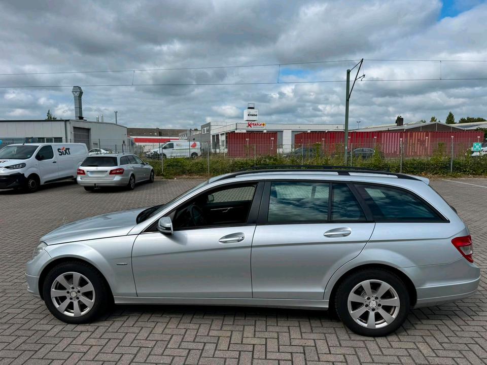 Mercedes Benz C 200 2010 — photo 10