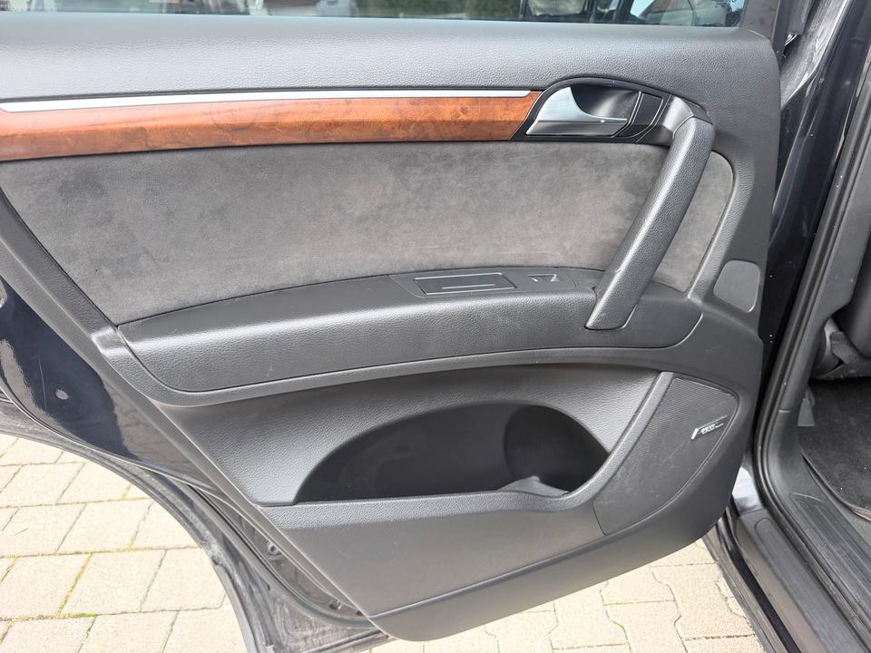 Audi Q7 2009 — photo 14