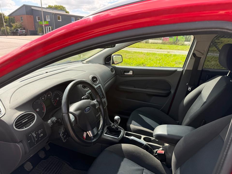 Ford Focus 2006 — photo 10