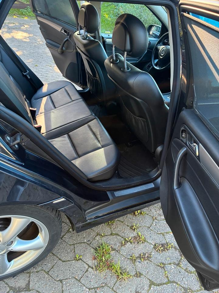 Mercedes Benz C 220 2005 — photo 9