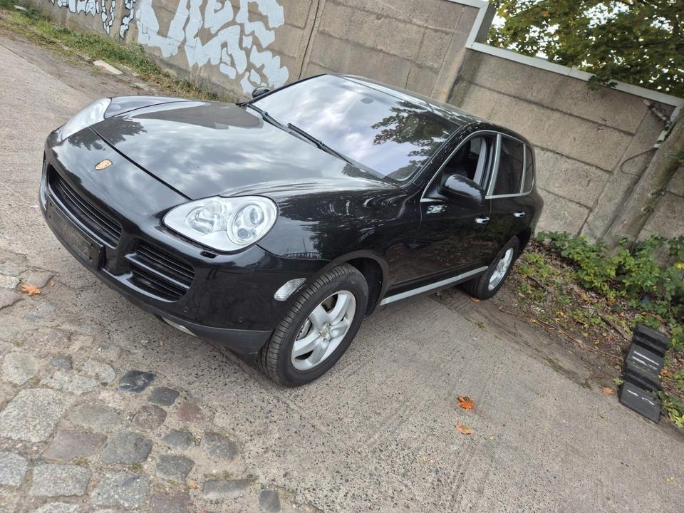 Porsche Cayenne 2004 — photo 12