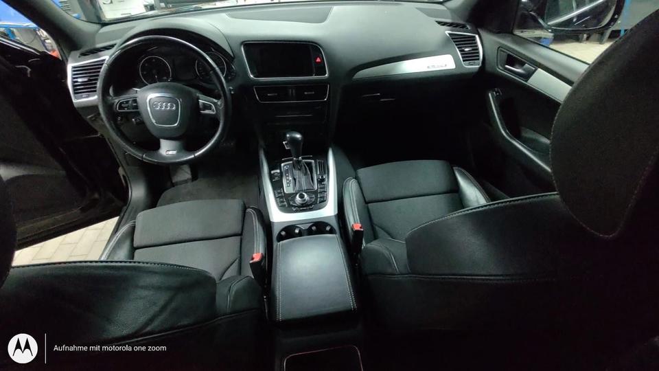Audi Q5 2010 — photo 11
