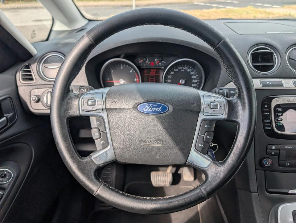 Ford S-Max 2013 — фото 22
