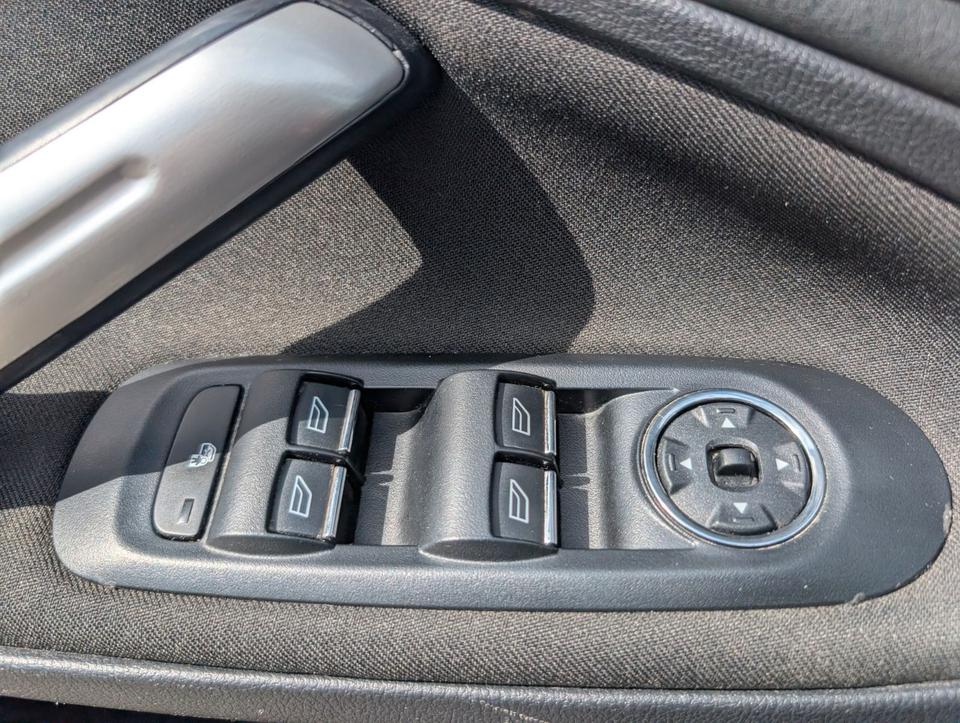 Ford S-Max 2013 — фото 23