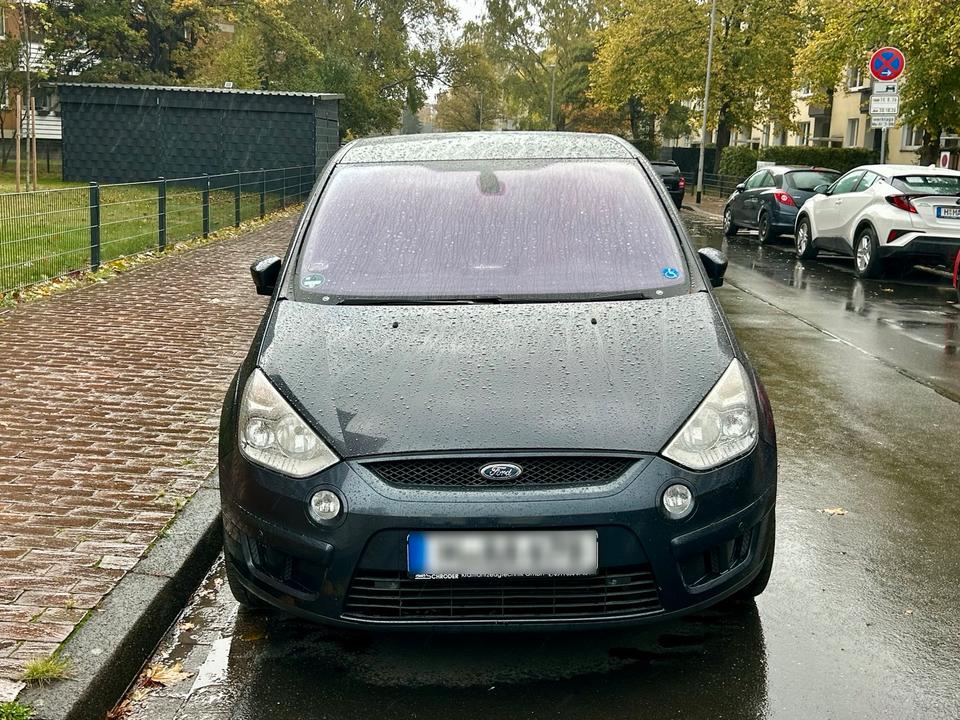 Ford S-Max 2009 — вигляд ззаду