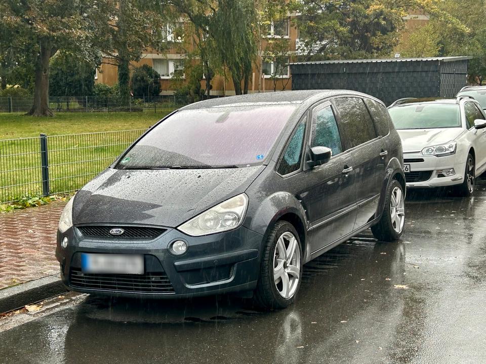 Ford S-Max 2009 — салон