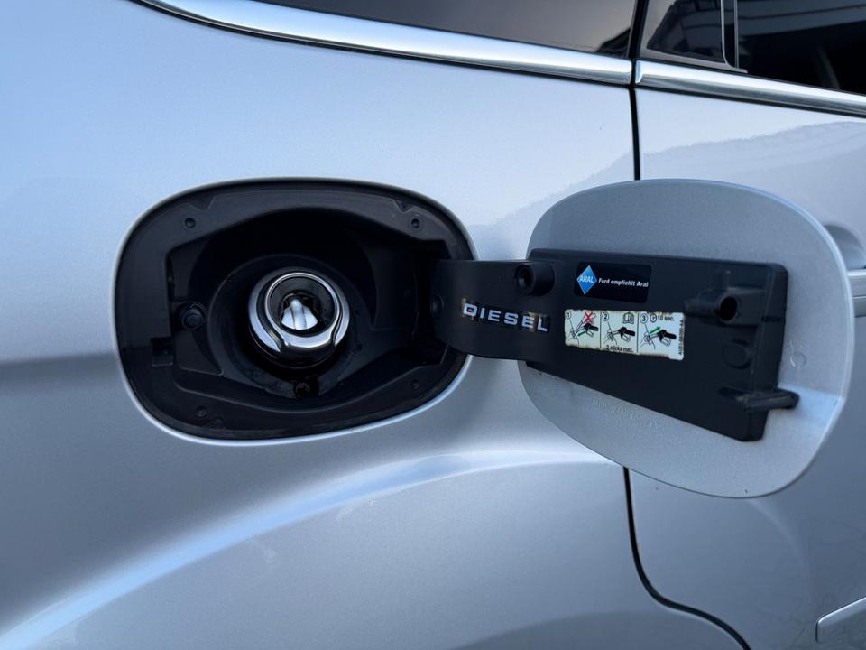 Ford S-Max 2015 — фото 18