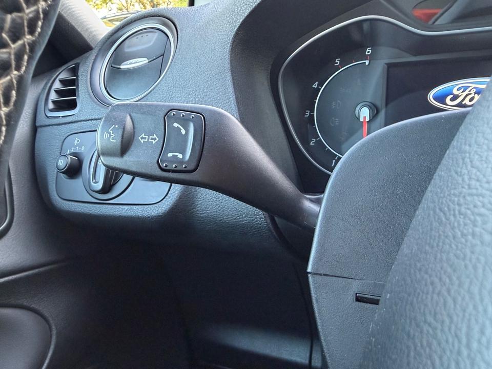 Ford S-Max 2015 — фото 30