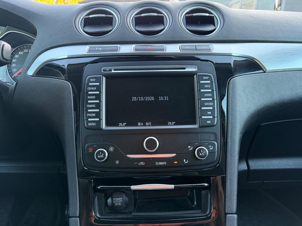Ford S-Max 2015 — фото 34
