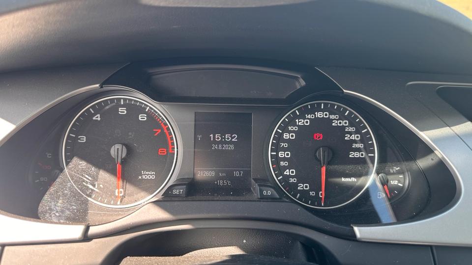 Audi A4 2008 — photo 10