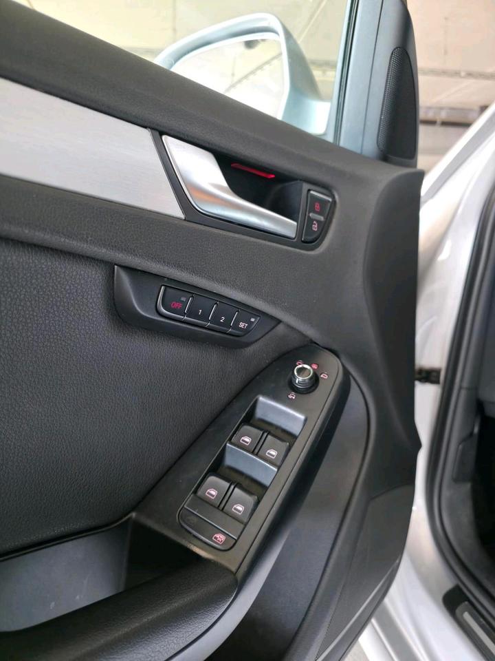 Audi A4 2009 — photo 11