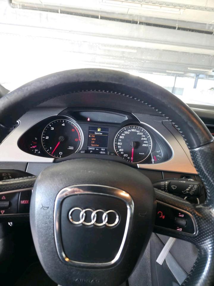 Audi A4 2009 — photo 13