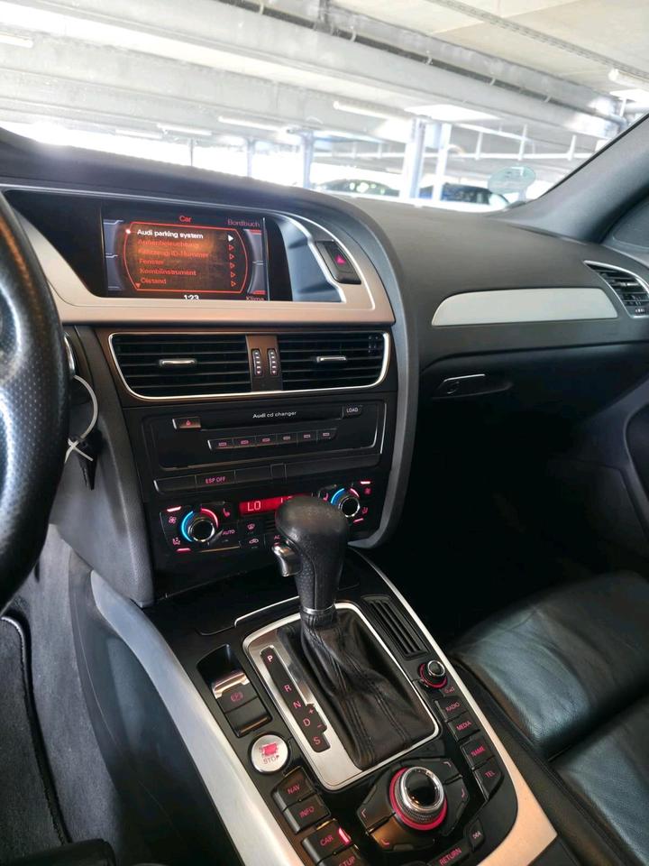 Audi A4 2009 — photo 9
