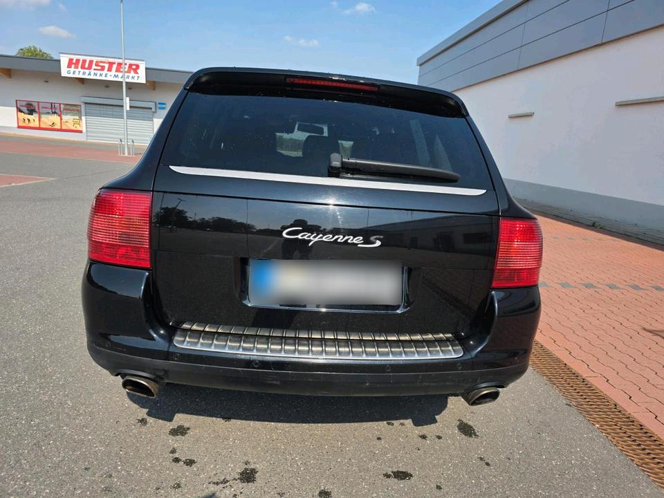 Porsche Cayenne 2006 — interior