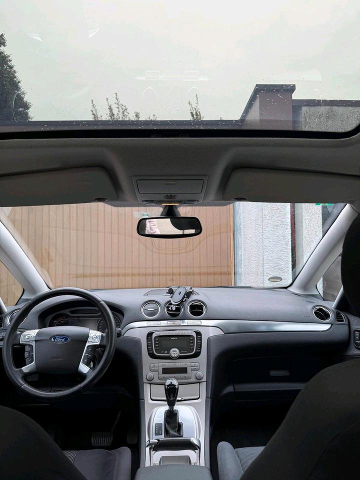 Ford S-Max 2009 — photo 11