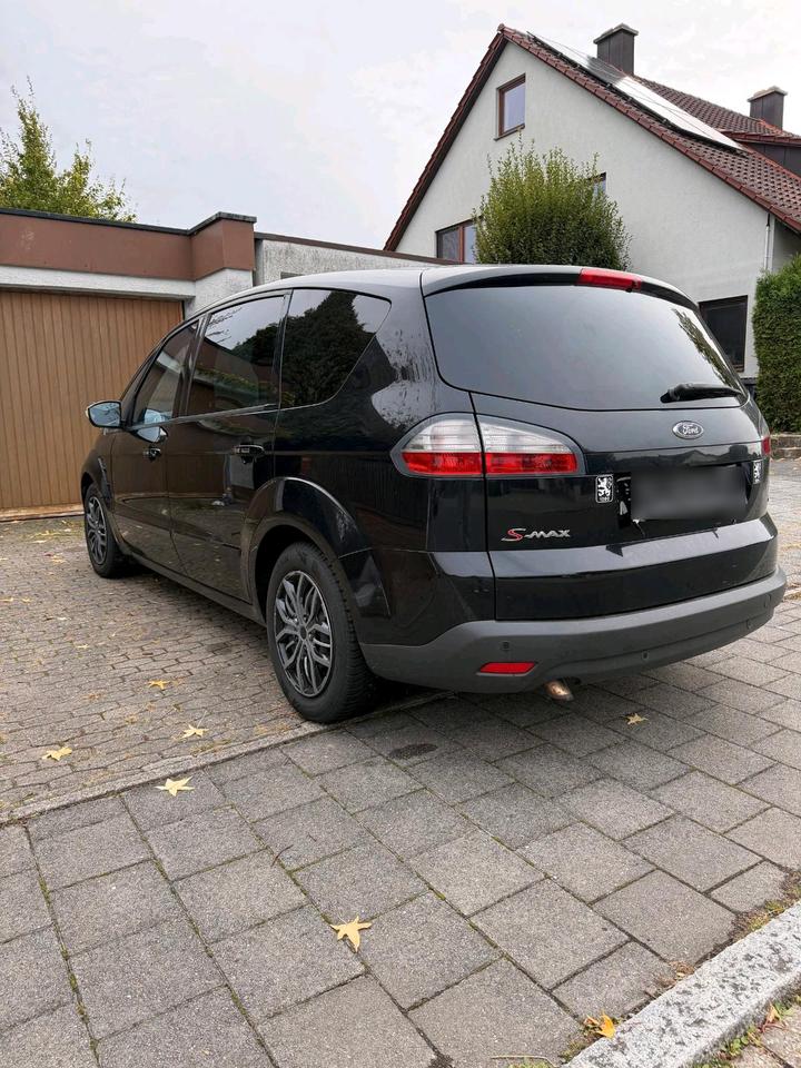 Ford S-Max 2009 — rear view