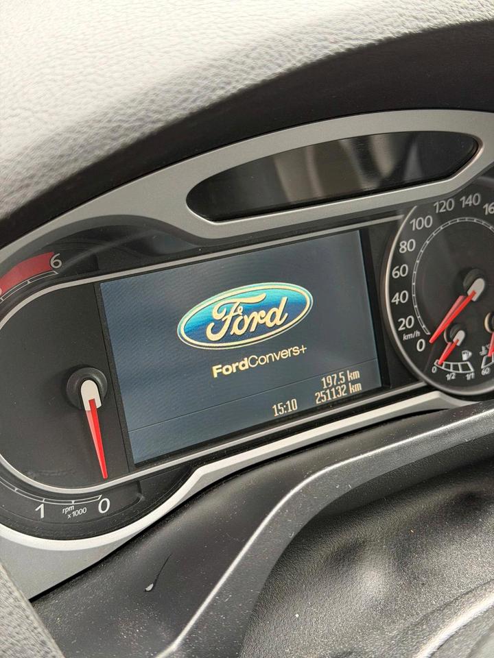 Ford S-Max 2009 — photo 9