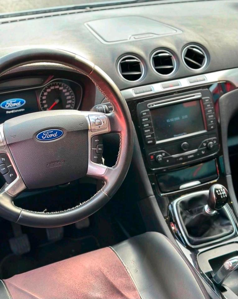 Ford S-Max 2013 — фото 16