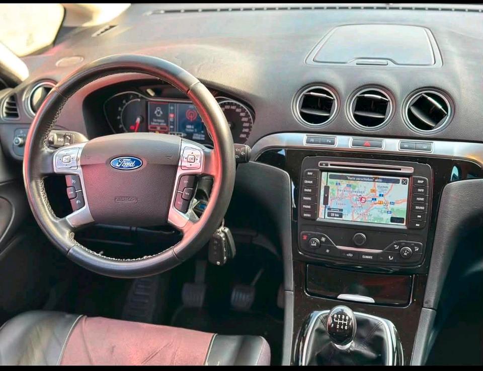 Ford S-Max 2013 — салон