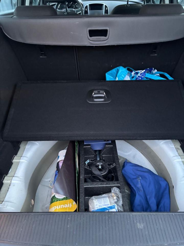 Opel Astra 2013 — photo 15
