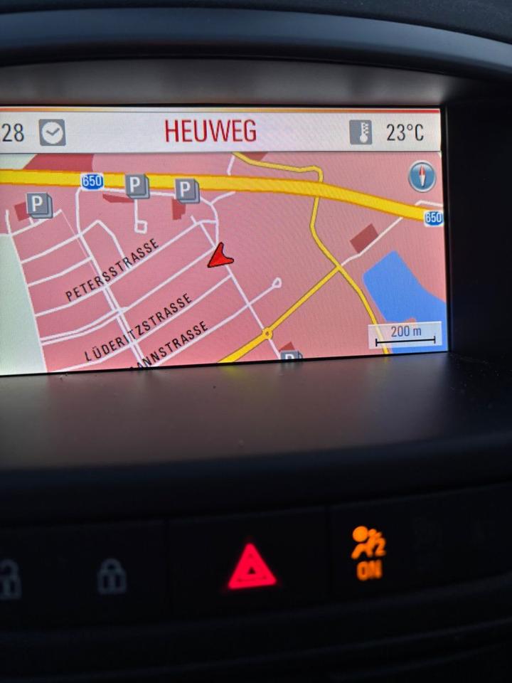 Opel Astra 2013 — photo 7