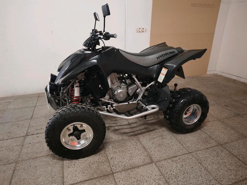 Weitere Motorräder Gelöscht • Hyosung 450 TE LOF Zulassung TÜV NEU | Quad 2008 — interior