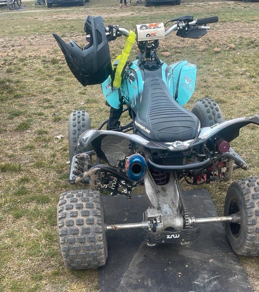 Weitere Motorräder Quad Can Am DS 450 2008 — interior