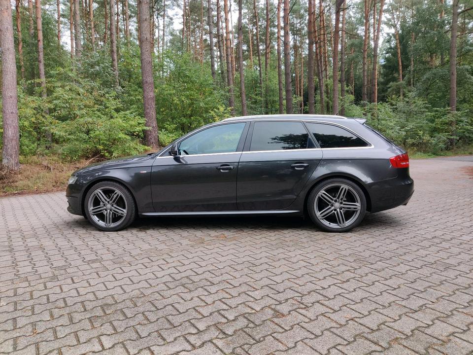 Audi A4 2008 — engine