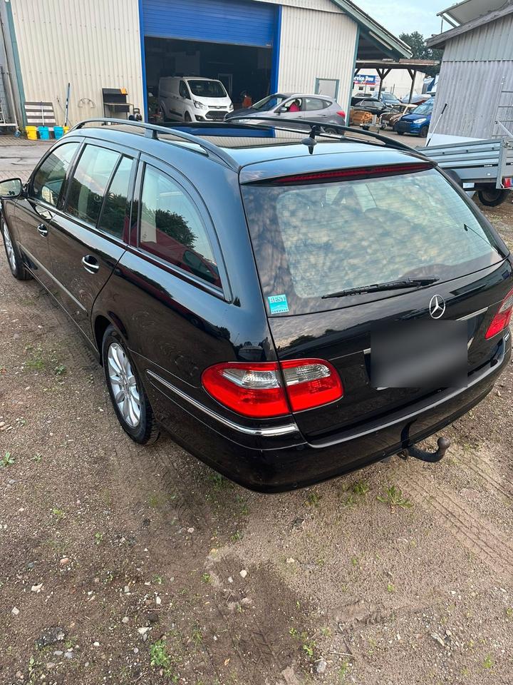 Mercedes Benz E 200 2007 — photo 11