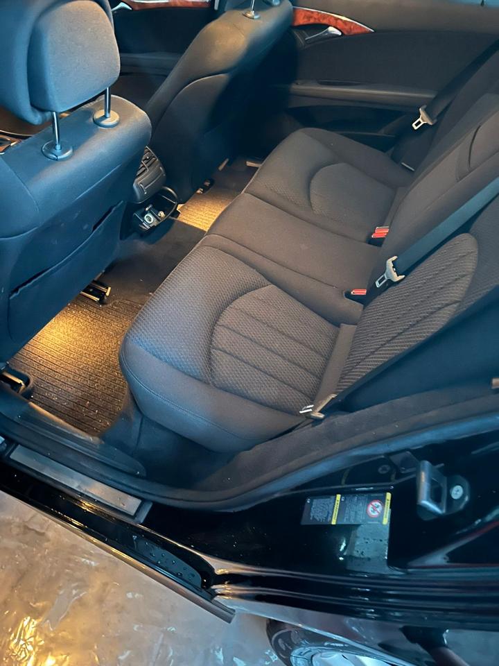 Mercedes Benz E 200 2007 — interior