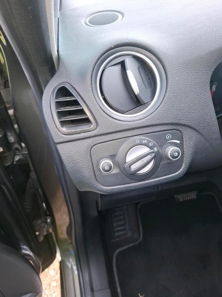 Ford S-Max 2011 — photo 14